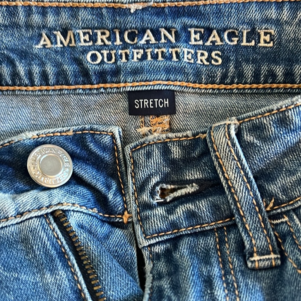 American‎ Eagle Outfitters Hi-Rise Shortie Distressed Shorts Women’s Size 00